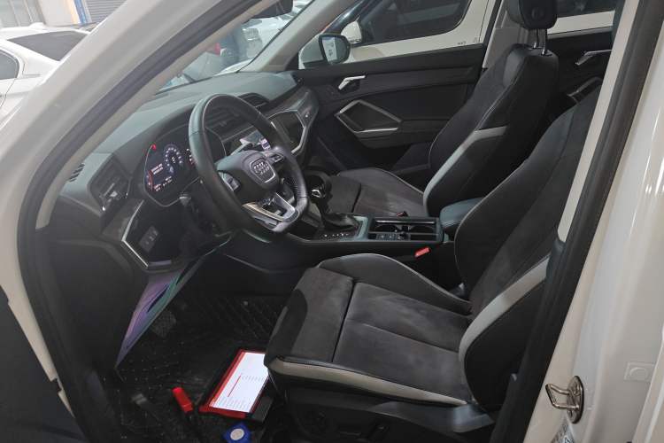 Used Audi Q3 2021 35 TFSI Fashion Dynamic Model
