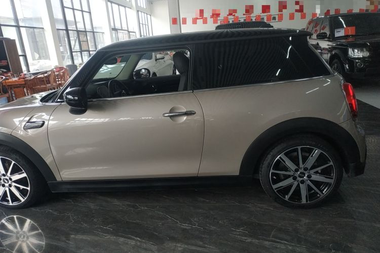 Used  MINI 2023 Updated 1.5T COOPER Artist
