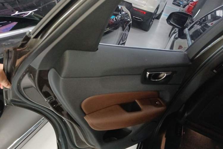 Used Volvo XC60 2020 T5 4x4 Smart Luxury Edition