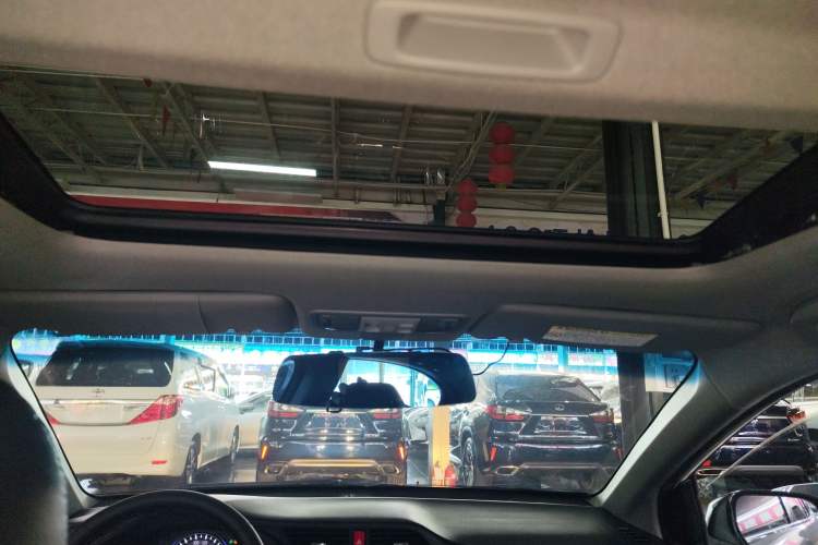 Used Honda Crider 2015 1.8L Automatic Luxury Edition
