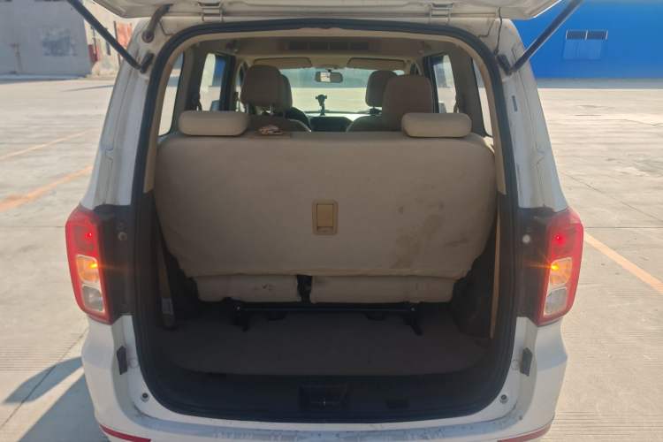 Used Wuling Hongguang 2019 1.5L S Standard Version China VI LAR
