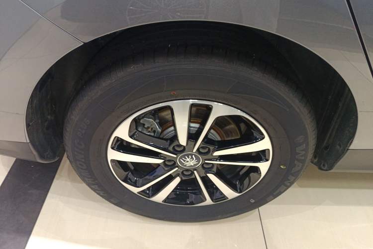 Used BYD Qin PLUS 2025 DM-i Smart Drive 120KM Superior Model