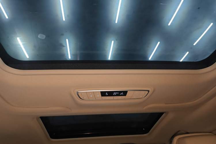 Used Buick GL8 2023 ES Lu Zun Luxury Model
