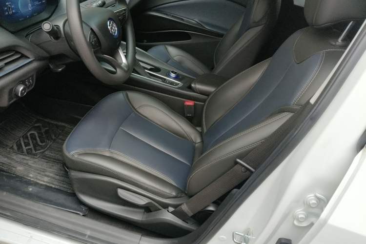 Used Buick Velite 6 2023 430km Range Commuter Version