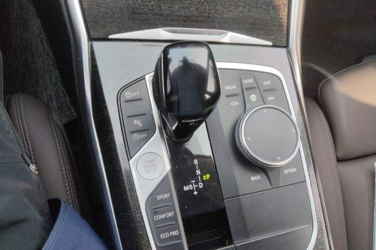 TDK.VehicleDetails.img