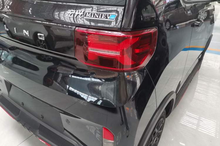 Used Wuling Hongguang MINIEV 2022 GAMEBOY 300km Enthusiast Model with Lithium Iron Phosphate
