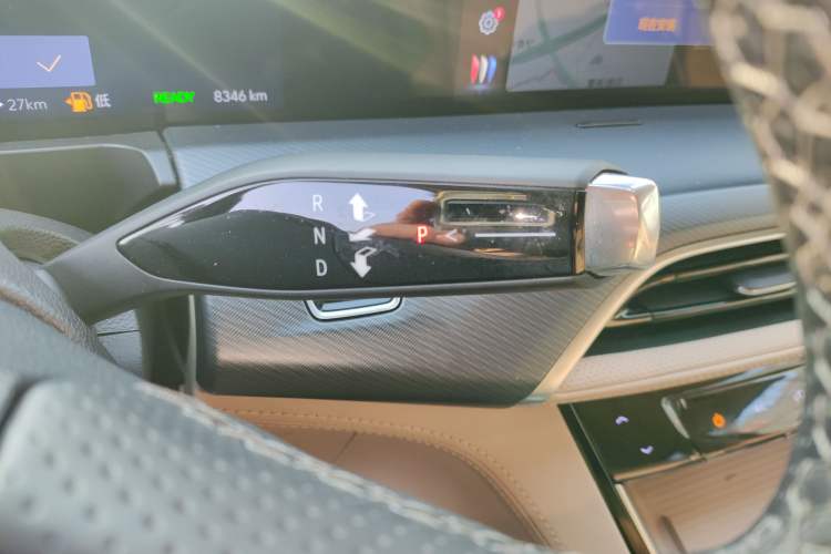 Used Buick GL8 New Energy 2025 Lu Shang Luxury Edition 7-Seater