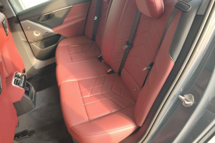 Used BMW 5 Series 2024 530Li Leading Model M Sport Package