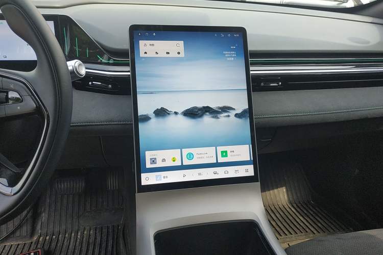 Used  L6 2024 125km Creative Edition