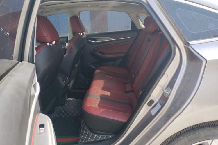 Used Changan Eado 2021 PLUS Blue Whale NE 1.4T GDI DCT Flagship Model
