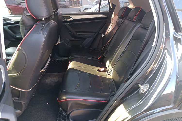 Used Volkswagen Tayron 2020 330TSI Two-Wheel Drive Luxury Smart Connectivity Version
