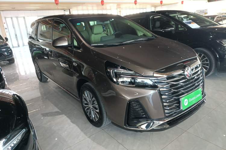 Used Buick GL8 2023 Facelifted Land Cruiser Executive Luxury Version