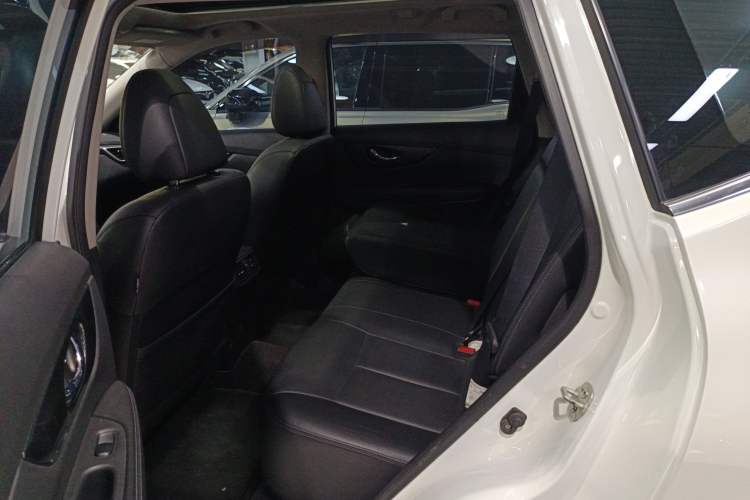 Used Nissan X-Trail 2014 2.5L CVT Luxury Edition 4WD