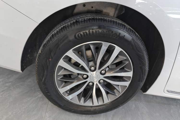 Used Buick GL8 2023 ES Lu Zun Deluxe and Yue Edition
