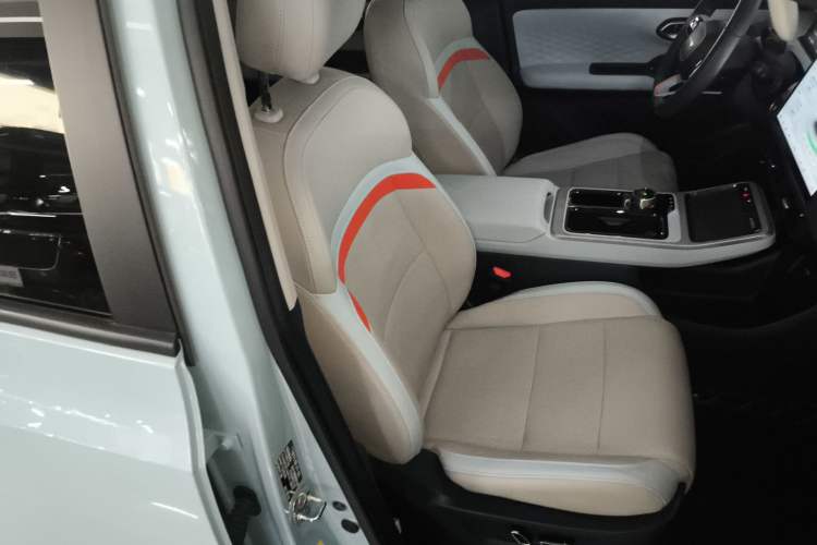 Used AION Y 2021 70 Enjoyment Tech Edition
