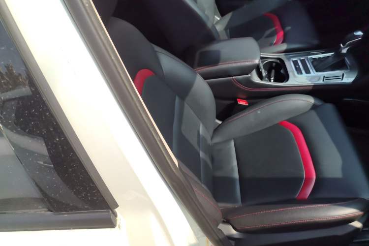 Used Changan CS55 2018 1.5T Automatic Colorful Edition China V Standard
