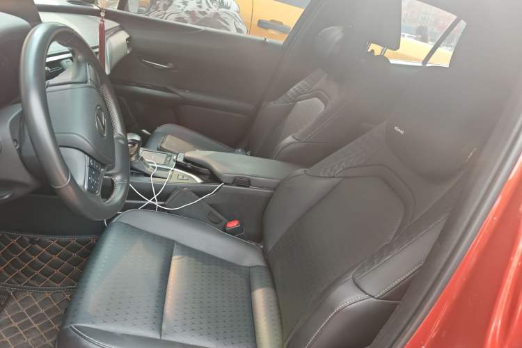 Used Lexus UX 2020 260h Explore-Cool Edition
