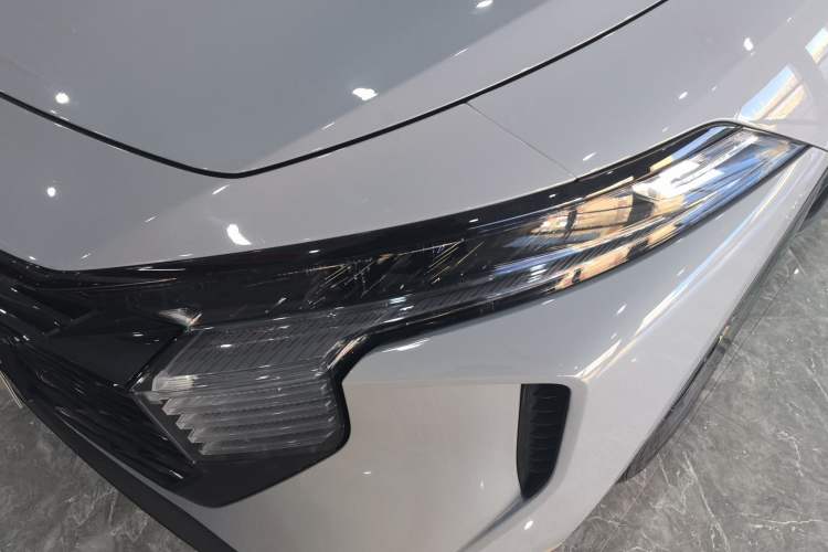 Used Venucia V 2021 260T Idol Edition