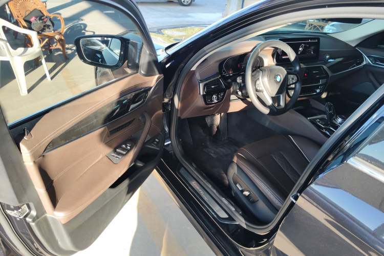 Used BMW 5 Series 2021 525Li Luxury Package
