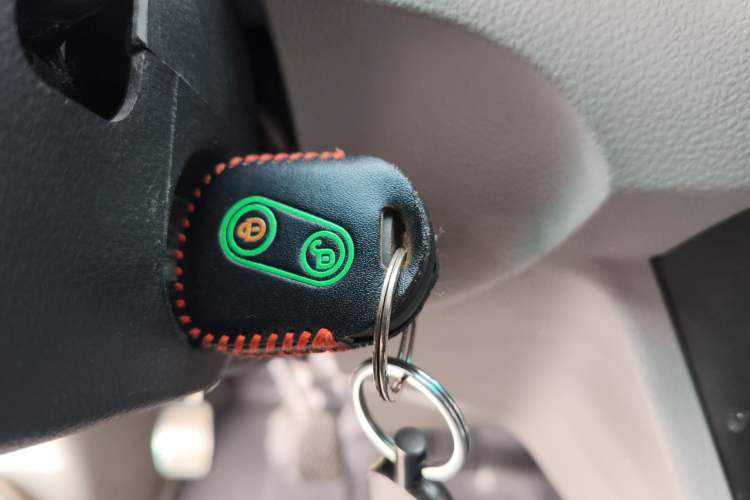 Used Jinbei New Hiace X30L 2019 1.5L Van Wealth Edition China VI SWC15M
