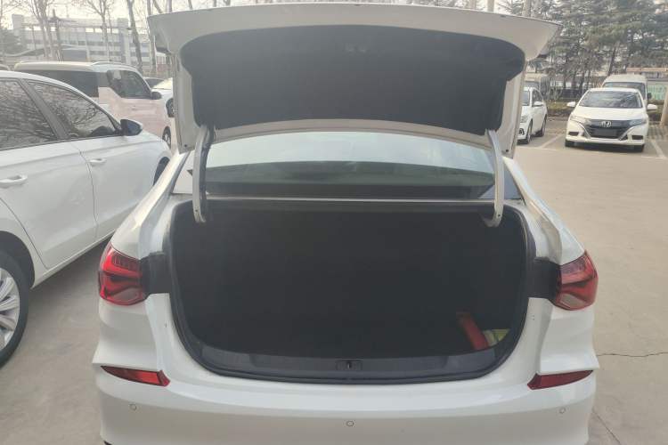 Used Chevrolet Monza 2020 320 Automatic Enjoyment Edition
