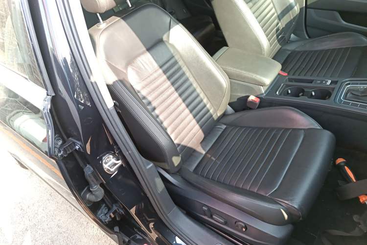 Used Volkswagen Magotan 2018 Facelift 380TSI DSG Luxury Version
