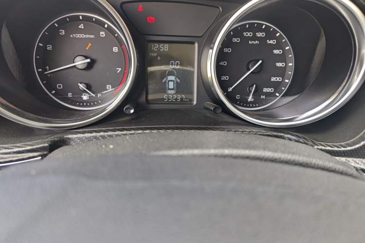 Used Zotye T300 2017 1.5T Manual Luxury Model
