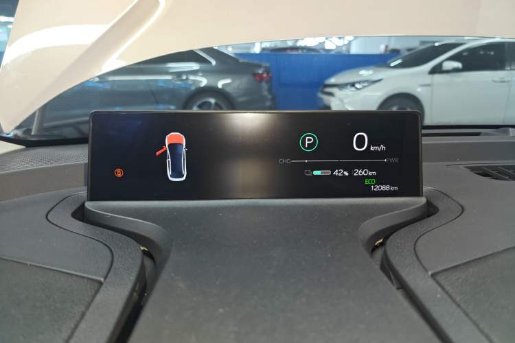 Used Toyota bZ3 2023 616 km Long-Range Premium
