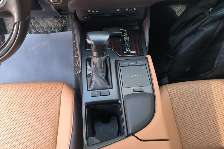 Used Lexus ES 2018 200 Luxury Edition China V Standard
