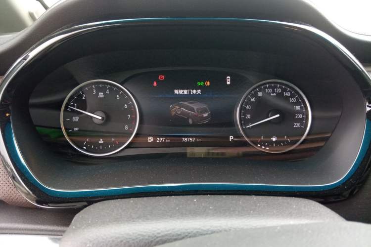 Used Buick GL8 2023 Land Executive Class Comfort Model
