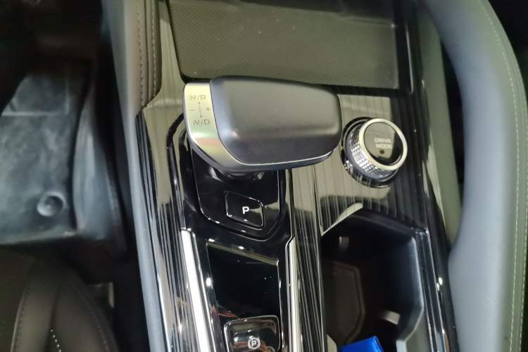 Used Geely Auto Monjaro L 2024 2.0TD High-Power Automatic Two-Wheel Drive Skyline Edition
