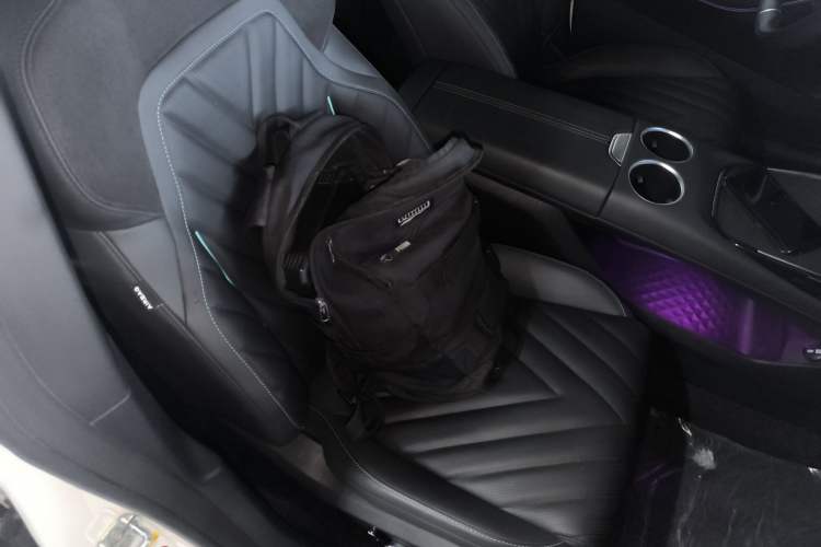 Used  SL03 2023 200Max Range-Extended Version
