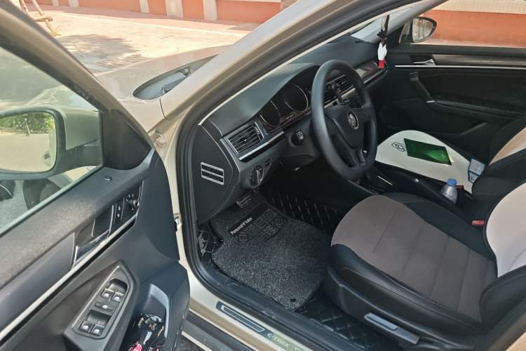 Used Volkswagen C-TREK 2017 1.6L Automatic Comfort Model
