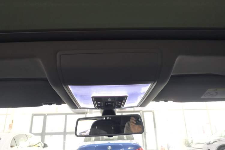 Used Volkswagen Passat 2019 330TSI Luxury Edition China VI Standard