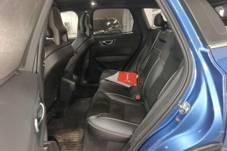 Used Volvo XC60 2018 T5 4x4 Smart & Sporty Edition