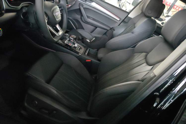 Used Audi Q5L 2022 Updated 45T Luxury Dynamic Version
