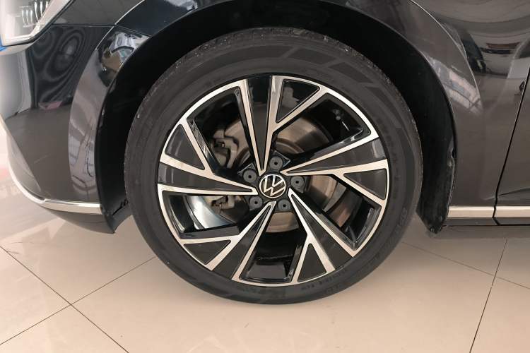 Used Volkswagen Magotan 2021 330TSI DSG 30th Anniversary Edition
