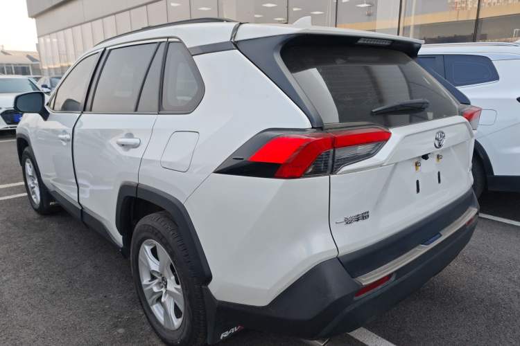 Used Toyota RAV4 2021 2.0L CVT Two-Wheel Drive Urban Edition
