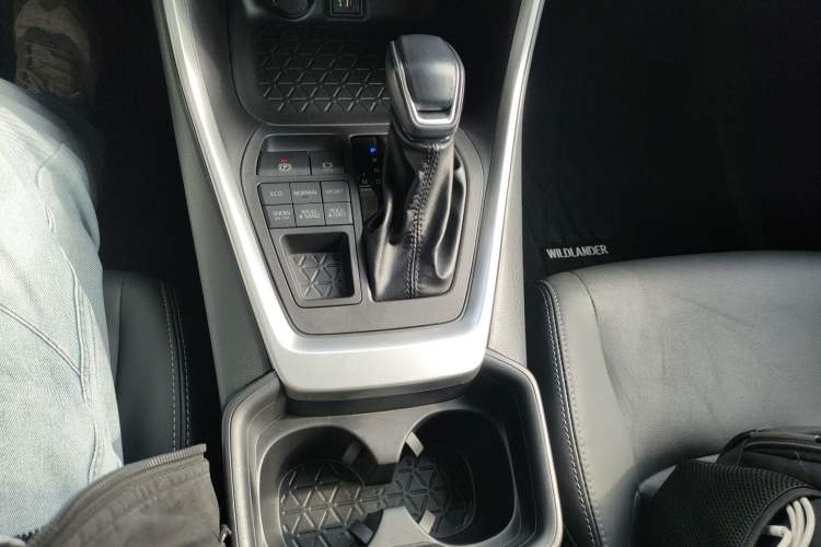 Used Toyota Wildlander 2023 2.0L CVT Four-Wheel Drive Luxury PLUS Edition
