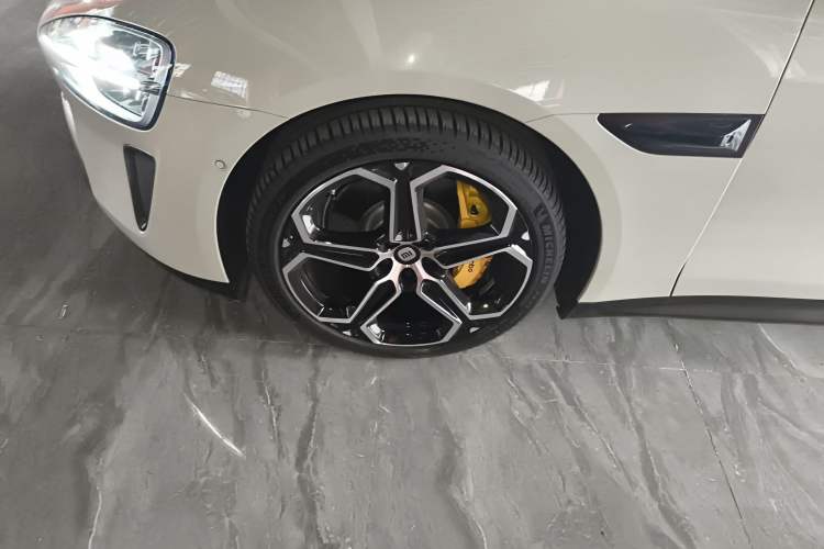 Used  SU7 2024 Rear-Drive Ultra-Long Range Advanced Pro-Level Intelligent Driving Version