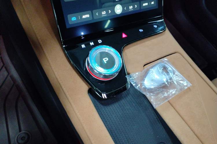 Used VOYAH PASSION 2023 Four-Wheel Drive Long-Range Version