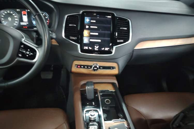 Used Volvo XC90 2021 B6 Zhiyi Luxury Edition 7-Seater
