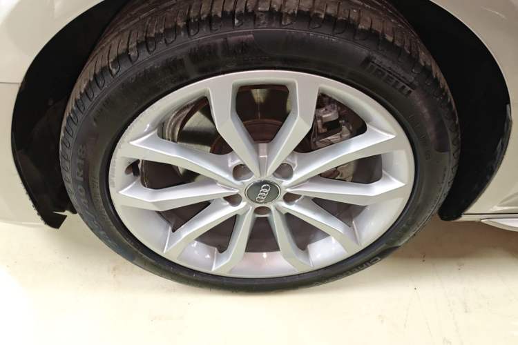 Used Audi A4L 2018 30th Anniversary Edition 40 TFSI Fashion Model
