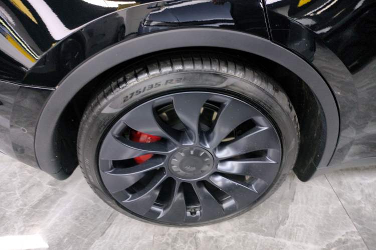 Used Tesla Model Y 2023 High-Performance All-Wheel-Drive Version