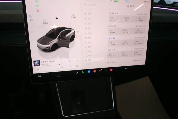 Used Tesla Model Y 2025 Rear-Wheel-Drive Version
