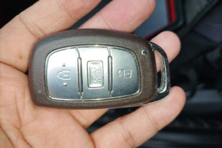 Used Hyundai Tucson 2019 280TGDi Dual-Clutch Two-Wheel Drive Fashion Edition China VI Standard
