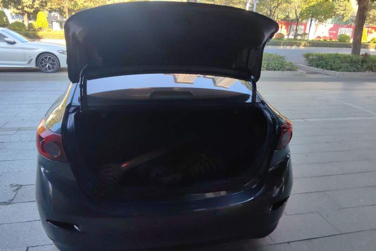 Used Mazda Mazda 3 Axela 2017 Sedan 1.5L Automatic Luxury Model Emission Standard China V