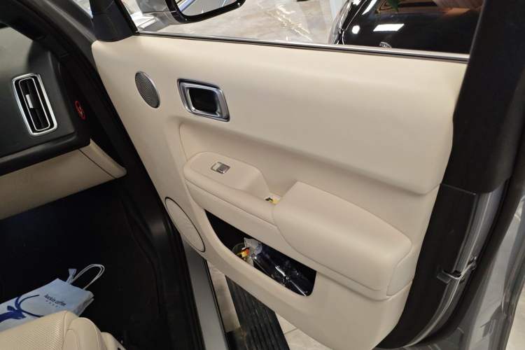 Used Li Auto L9 2022 Max model
