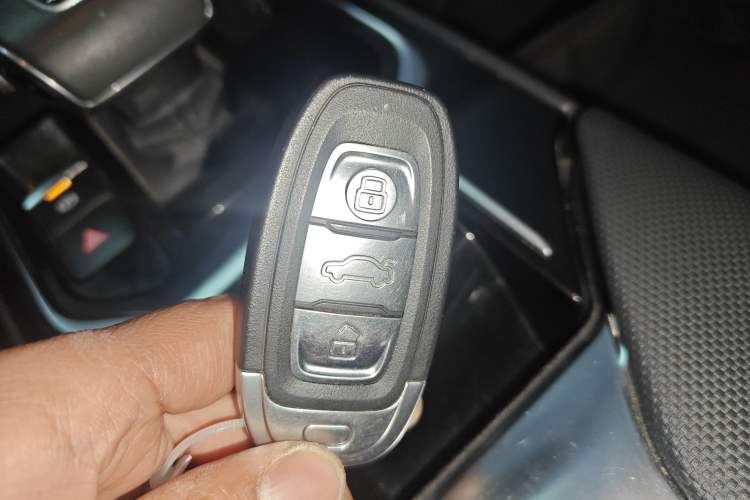 Used Hongqi E-QM5 2024 450km Range Commuter Version