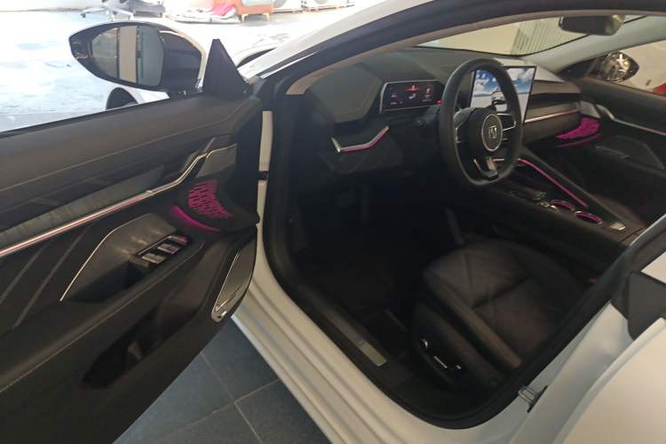 Used Zeekr 001 2023 WE Edition 100 kWh
